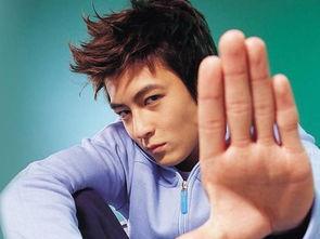 陈冠希给颜照片,揭秘明星私生活瞬间